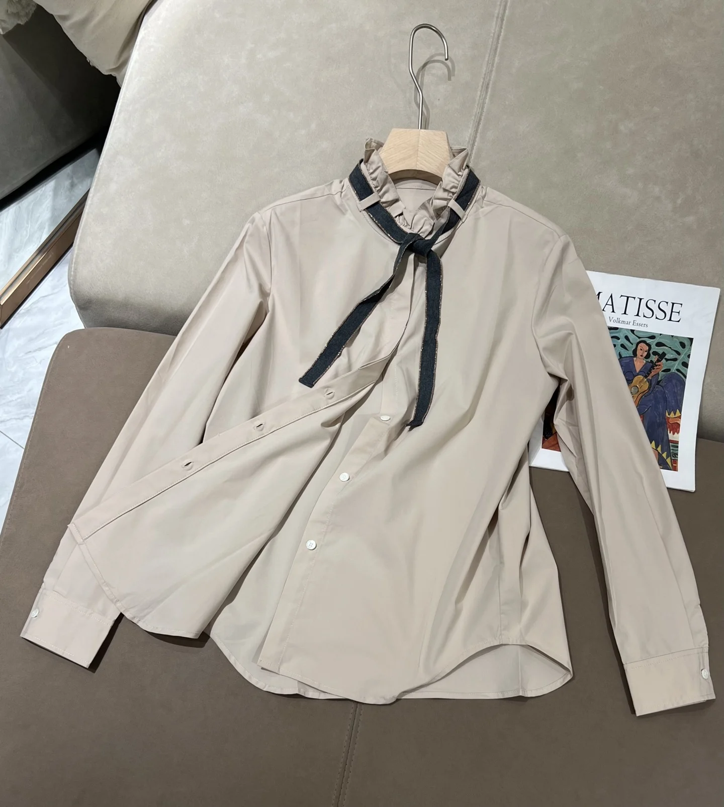 New High-Quality Spring/Summer 2026 Fashionable Casual Ribbon-Tie Shirt (Women's)
