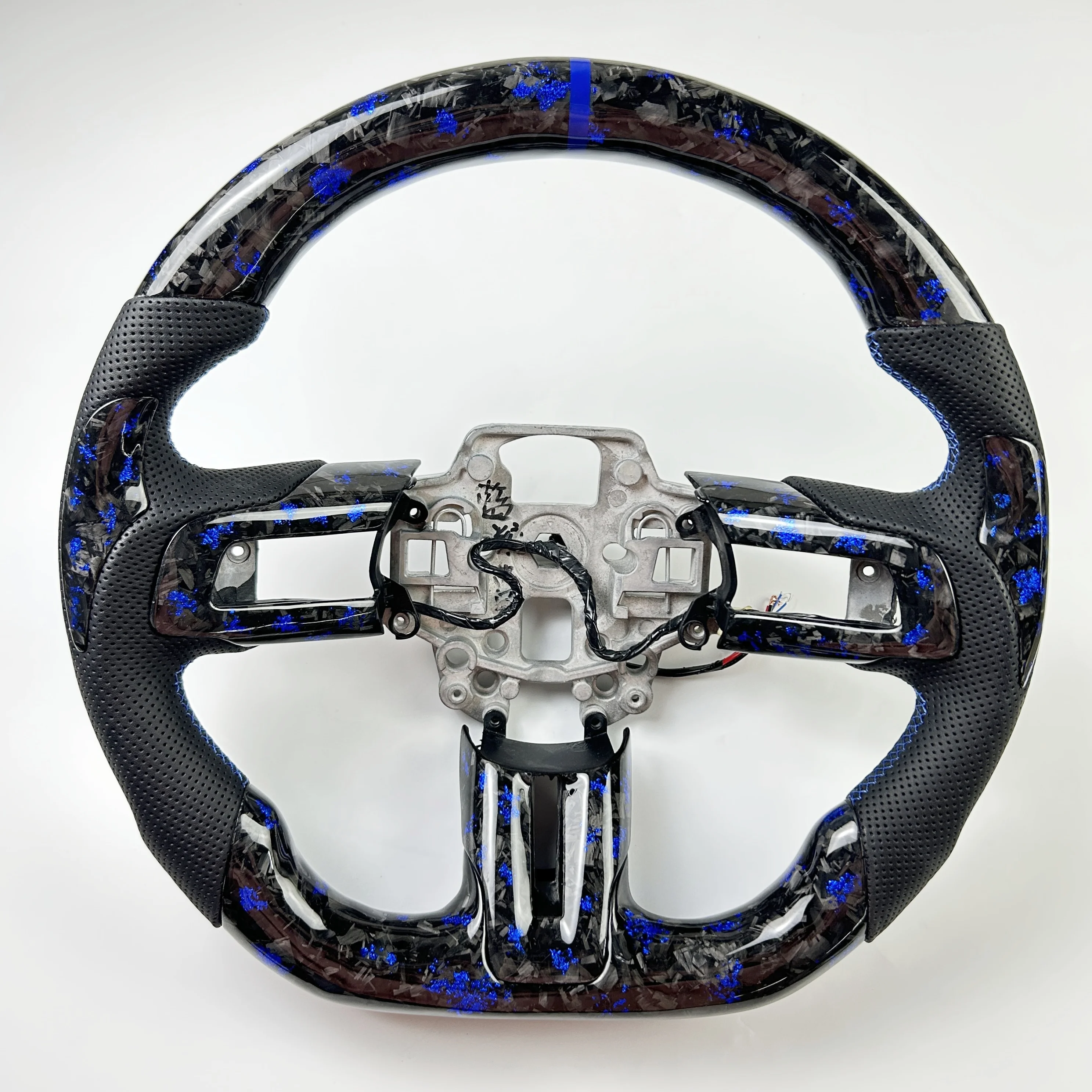 

Hot-selling Custom Forged Carbon Fiber Steering Wheel for the Ford Mustang GT Shelby 2015-2023 Sports Steering Wheel