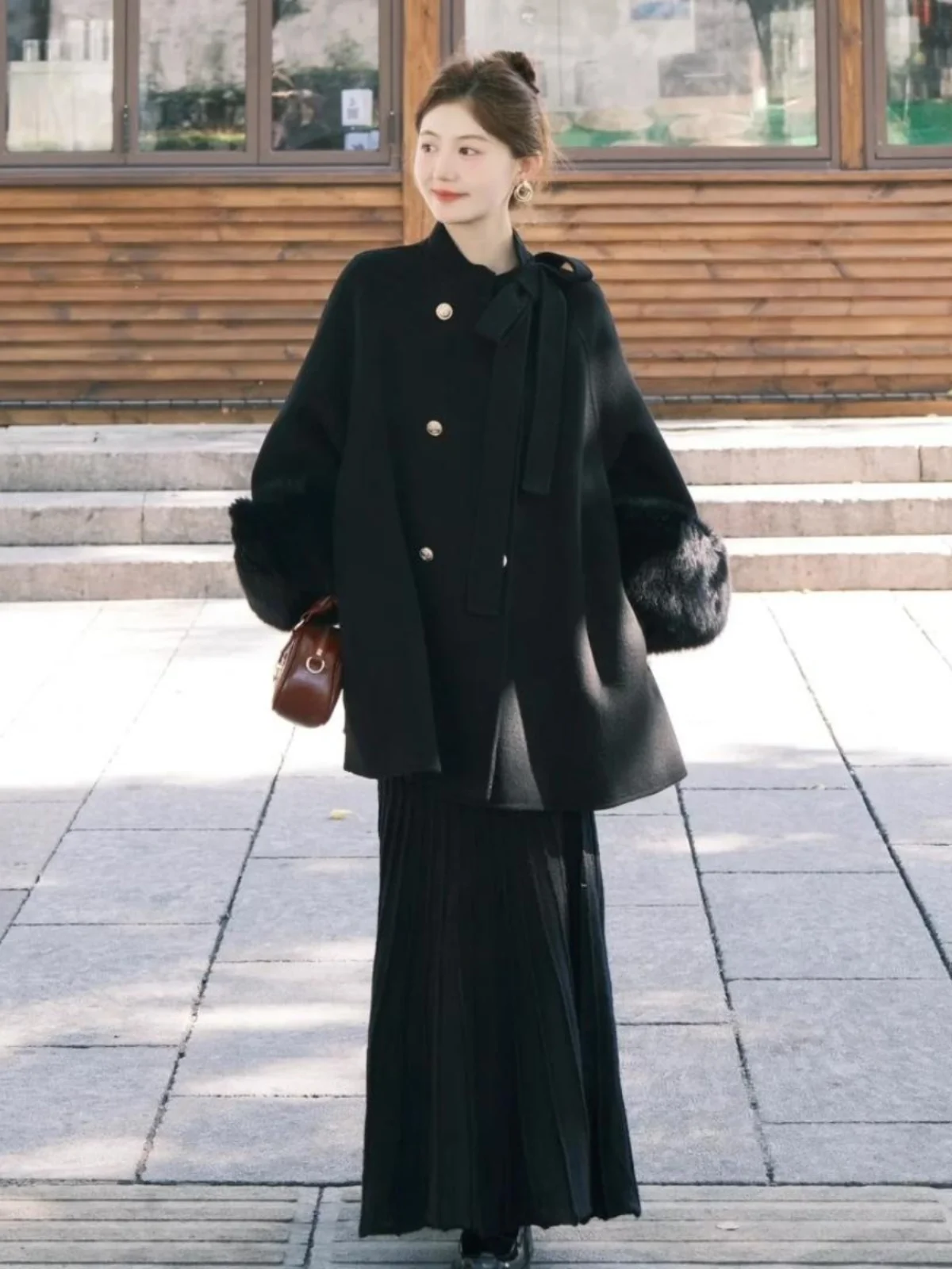 

Korean Style Short Woolen Coat with Fur Sleeves Black Female Fashion Winter Outerwear Elegant Miniature Suit for Women