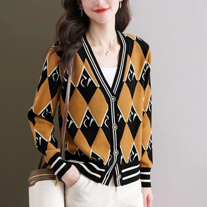 2024 New Spring and Autumn Korean Edition Fashion Minimalist Knitted Shirt Cardigan Loose Long Sleeve Checkered Women's Coat Top