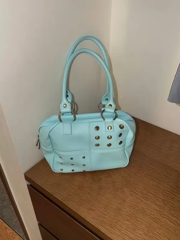 2026 New Korean Style Rivet Shoulder Bag Women Ins Aesthetic Niche Design Y2k Underarm Bags Fashion Versatile Commuter Handbags