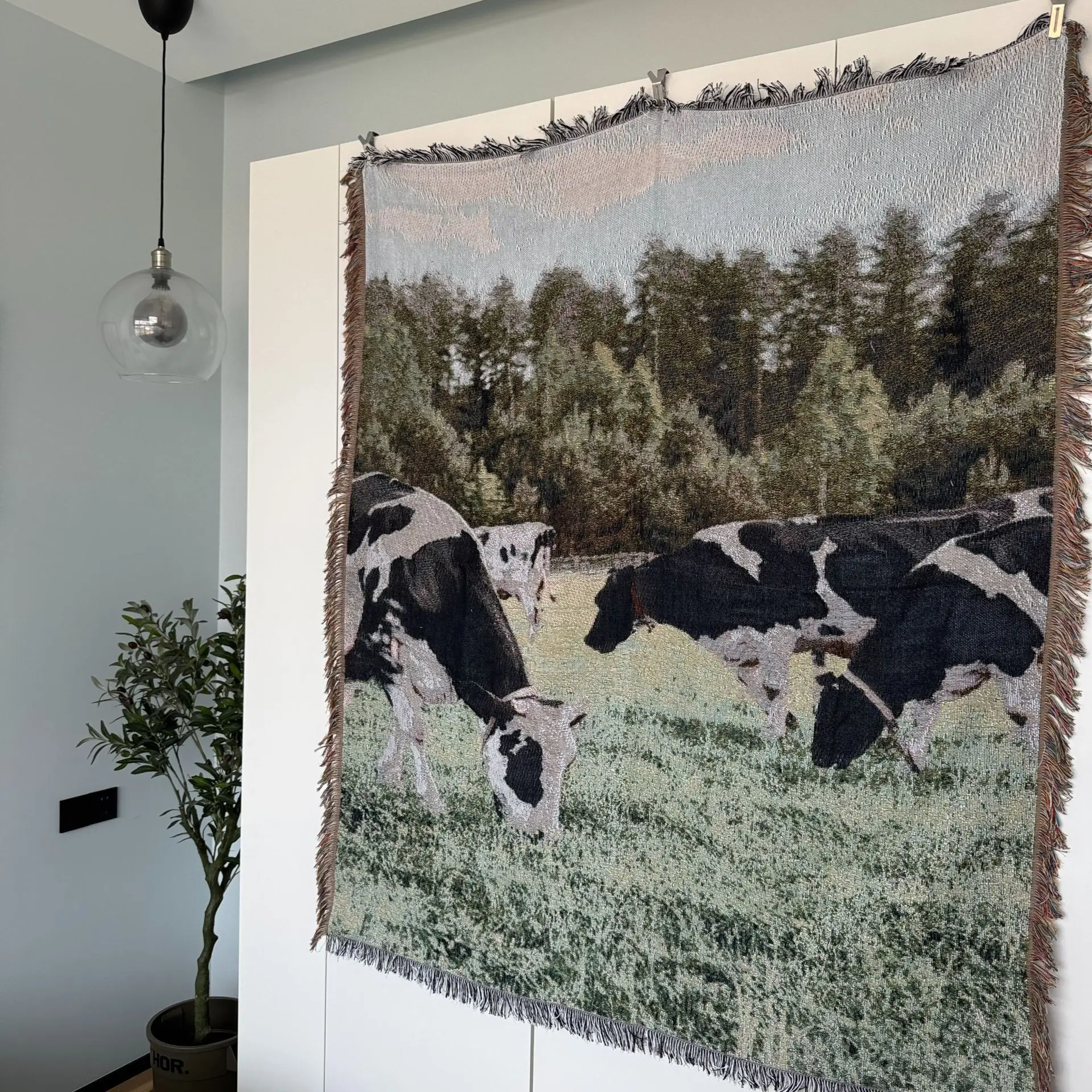 Thumbnail 3 - #8 Tapestries Comparison Guide