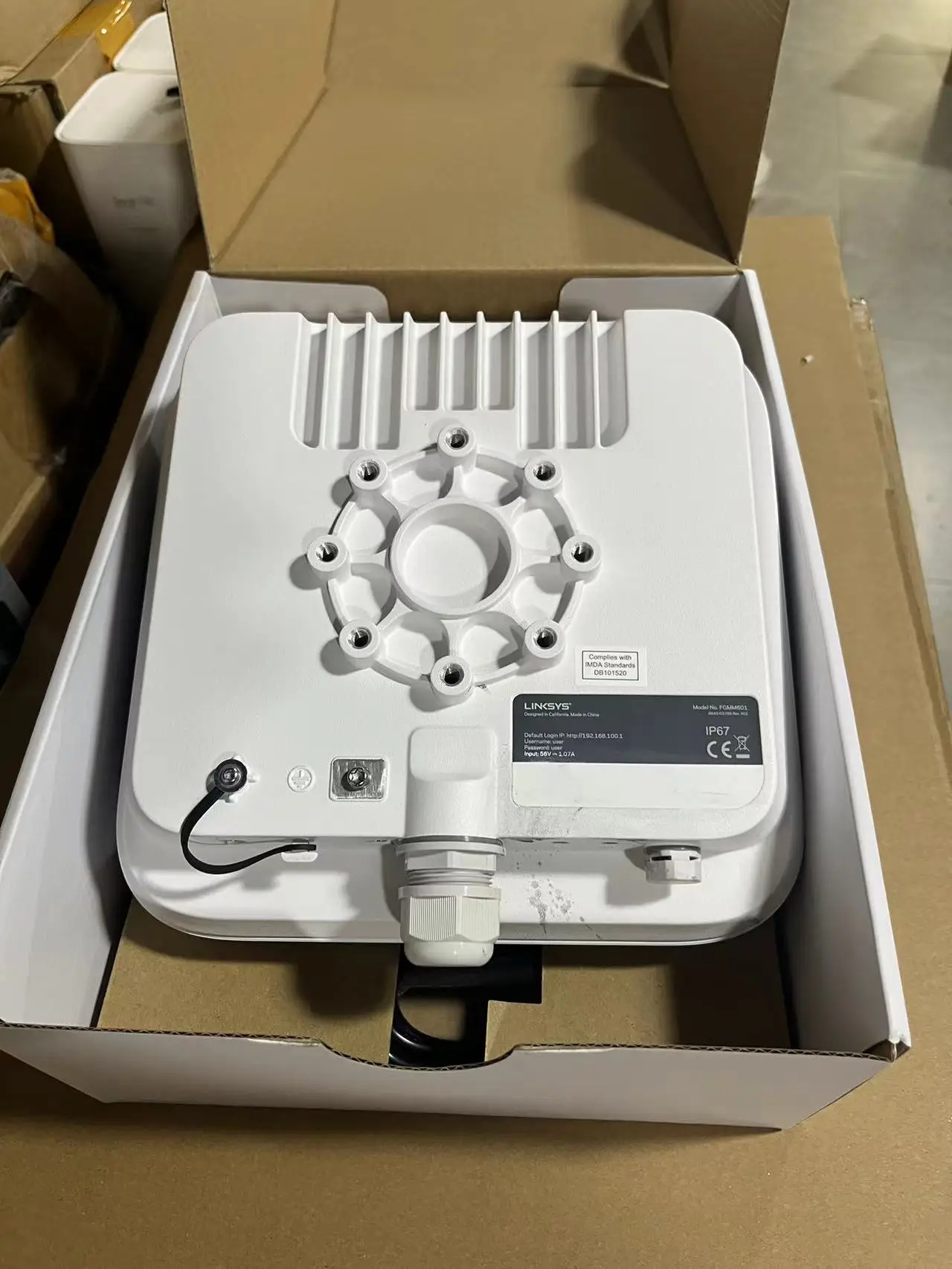 Linksys FGMM601 5G Outdoor-Router Nur Outdoor-Maschine, Käufer müssen einen Router separat kaufen