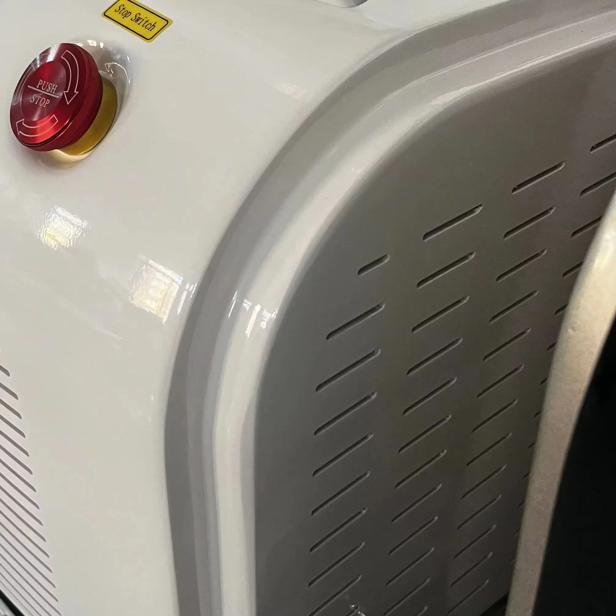 

Профессиональный диодный лазерный аппарат для удаления волос на теле, портативный, с александритовым лазером 808, 755, 1064 нм (3 длины волны), эпилятор, CE, Woma