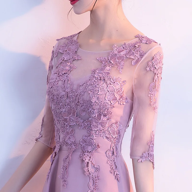 فستان كورال جديد لخريف 2025 للنساء بياقة على شكل v وأكمام طويلة أنيق طويل نمط الاجتماع السنوي فستان المضيف فستان خفيف أنيق