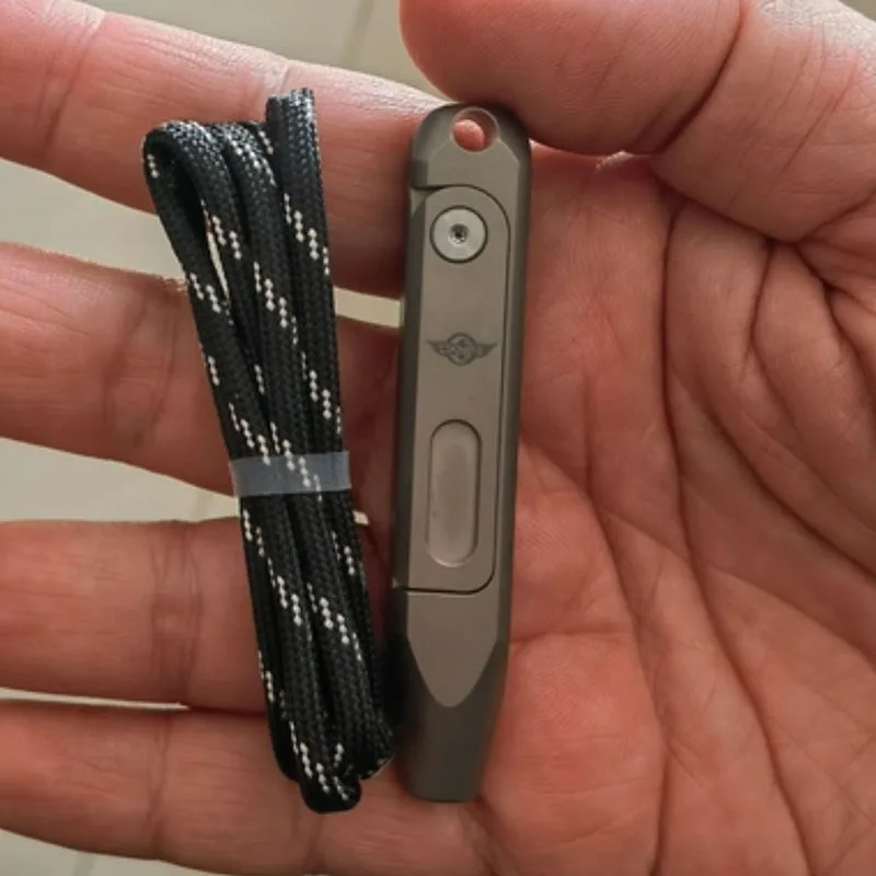 OLIGHT Otacle D1티타늄 합금 CT4 휴대용 EDC 야외 다기능 도구 더블 비트 드라이버 키 체인 도구