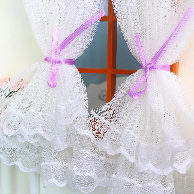 ม่านลูกไม้จำลองขนาดเล็กสำหรับบ้านตุ๊กตา 1 ชิ้น รุ่น 1/12 ของตกแต่งฉากขนาดจิ๋วสำหรับห้องนอน ห้องนั่งเล่น บ้านตุ๊กตา