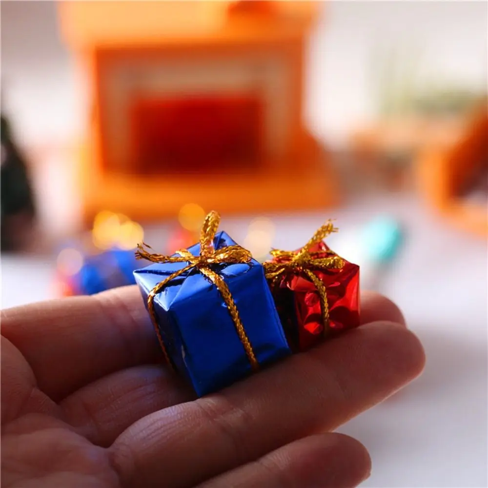 Fai finta di giocare 1:6/1:12 mobili per casa delle bambole puntello fotografico accessori per la casa delle bambole simulazione confezione regalo di natale carino lucido