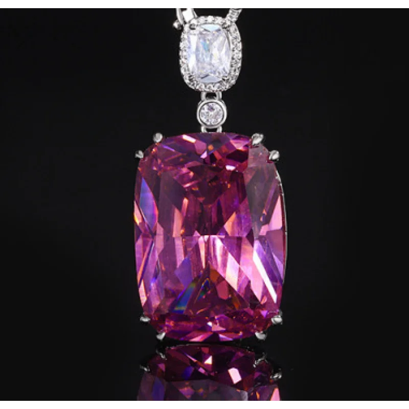 New Gold-Plated Fashion Gemstone Square Diamond Luxurious Pendant Necklace 20*28