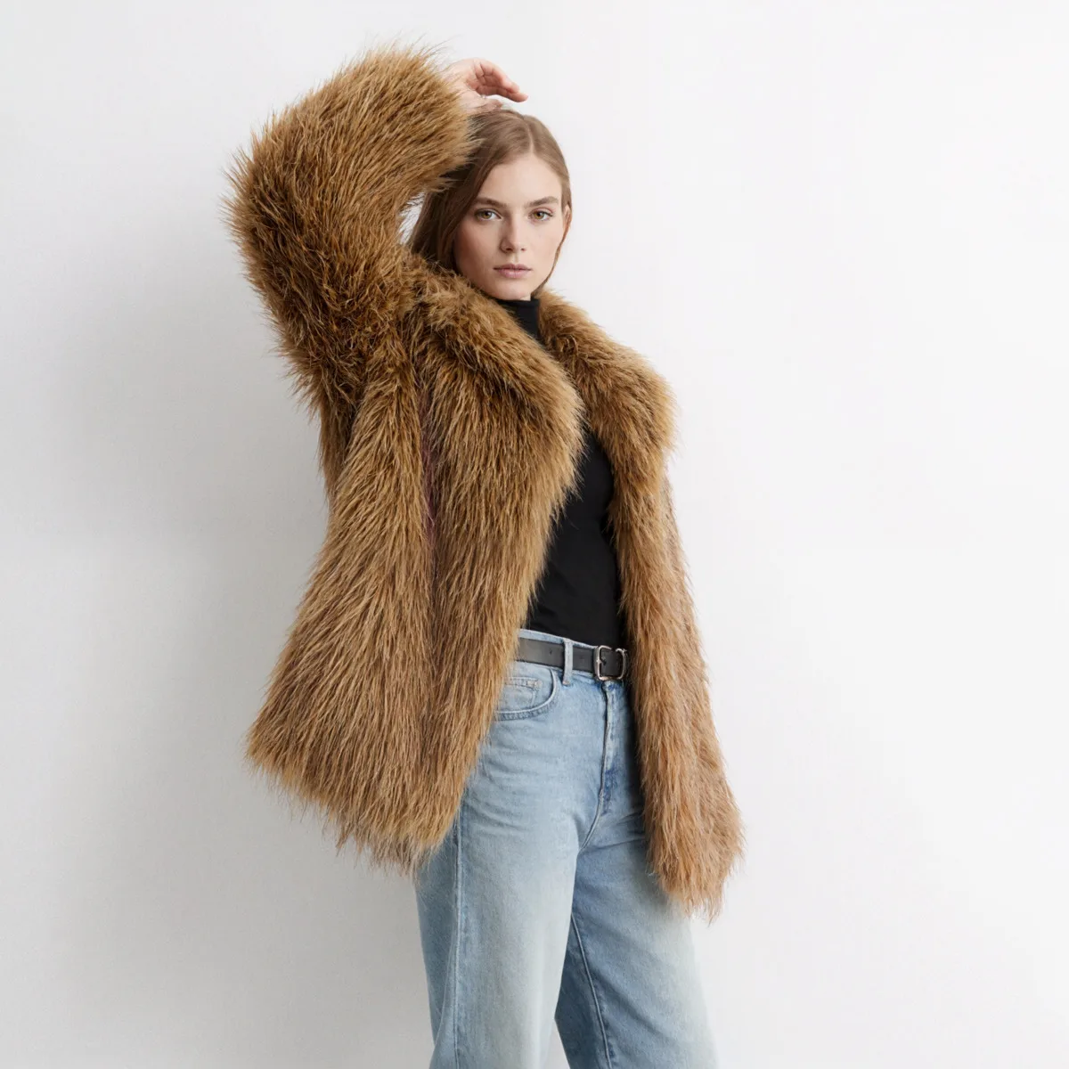 سترة BJT الفاخرة من الفرو الصناعي للنساء لشتاء 2025 دافئة للغاية وأنيقة وبسيطة غير رسمية مميزة بلون سادة وأنيقة متعددة الاستخدامات #4