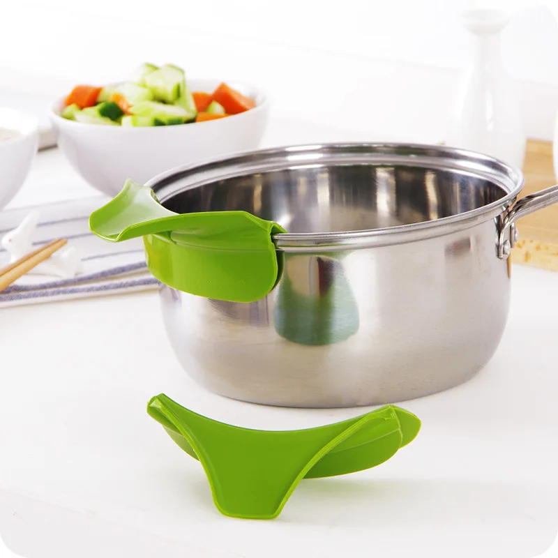 Silicone Colander Anti-Spill Gadgets on Pour Soup Spout Funnel Flow Nozzle Pan Leakproof Useful Cookware Edge Deflector