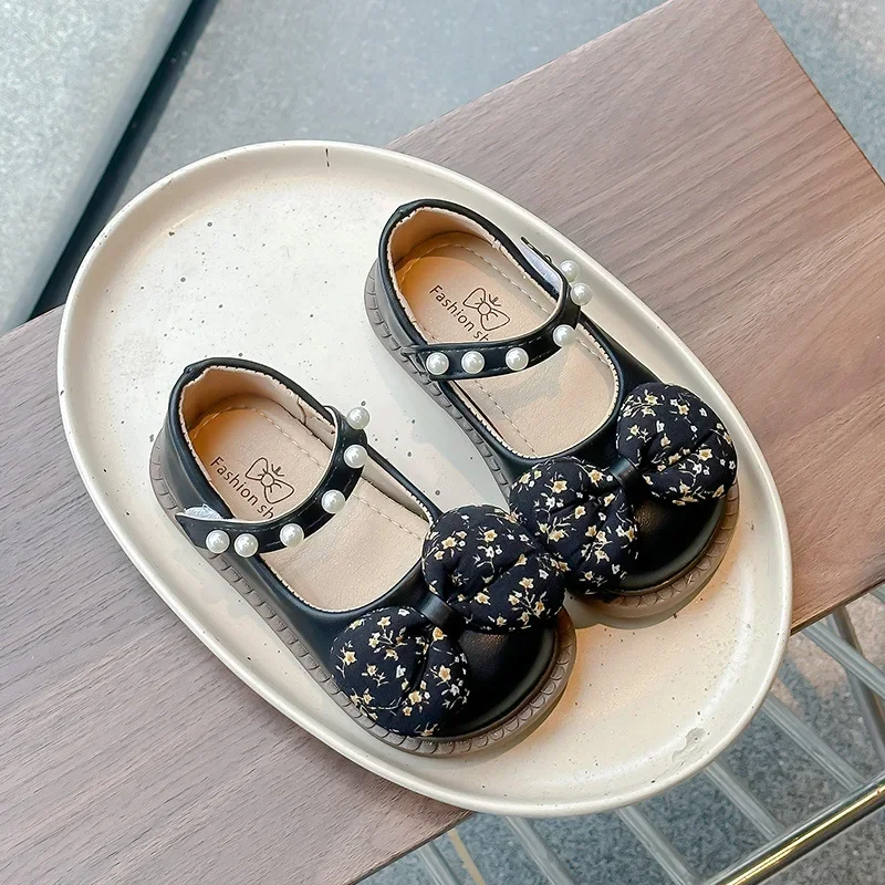 

2025 Autumn New Kids Princess Flats with Sweet Floral Bows Girls Leather Shoes Elegant Children Casual Dance Shoes Round Toes