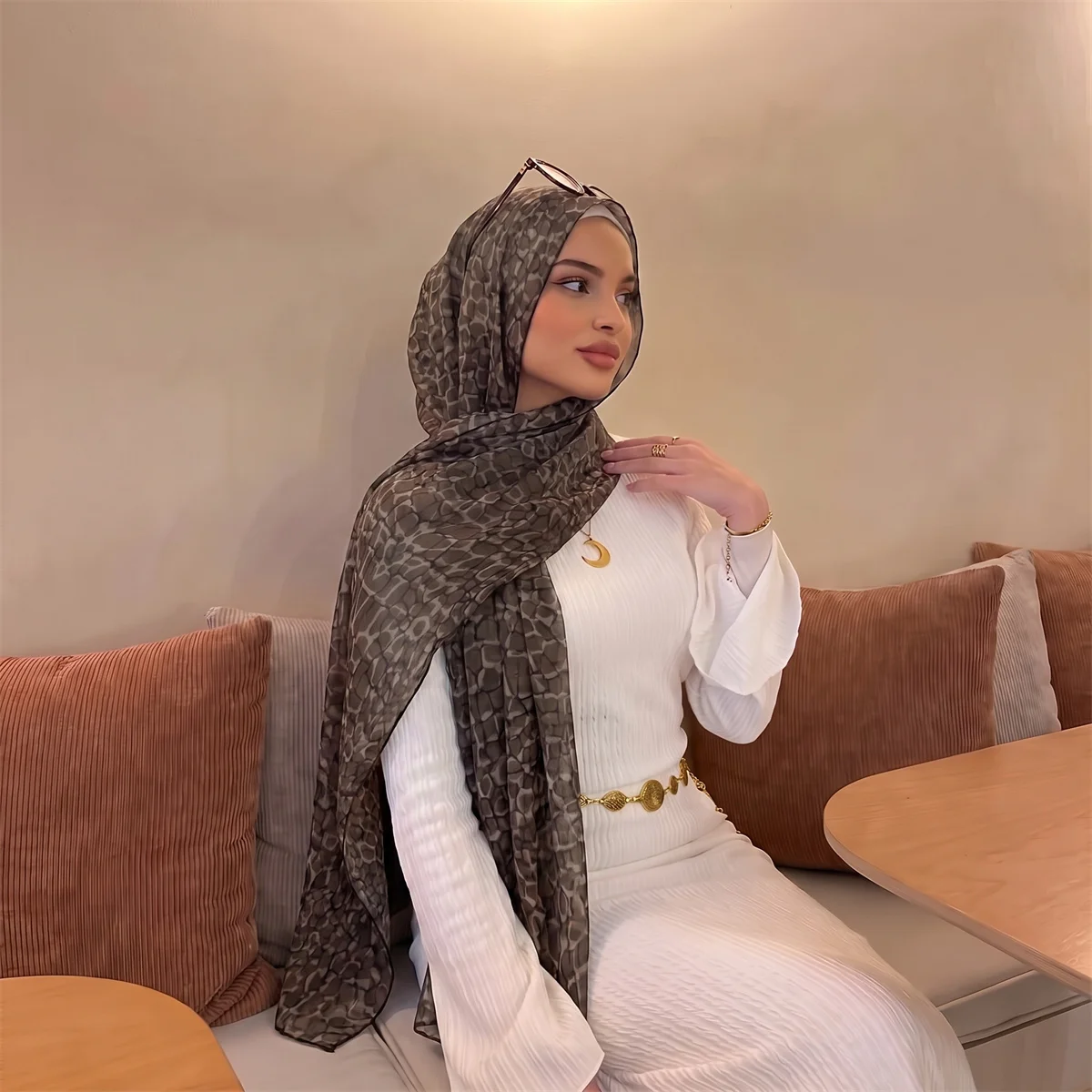 Crocodile Print Textured Chiffon Hijab Women Soft Lightweight Stretch Scarf Fashion Animal Pattern Headscarf For Daily Wear
