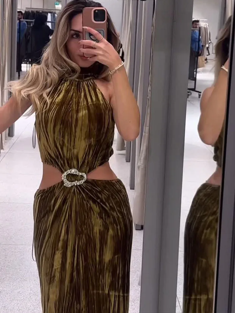 

HH Women Fashion Vocation Style Velvet Textured Jewelry-Embellished Open Design Dress Female Sexy Sleeveless Hem Slit Long Dress