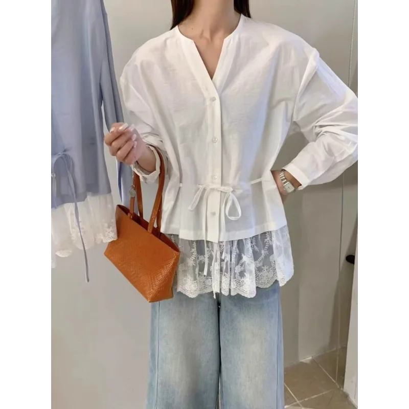 

Белая блузка с кружевной отделкой по краю, V-образный вырез, длинный рукав, топ с завязками на талии