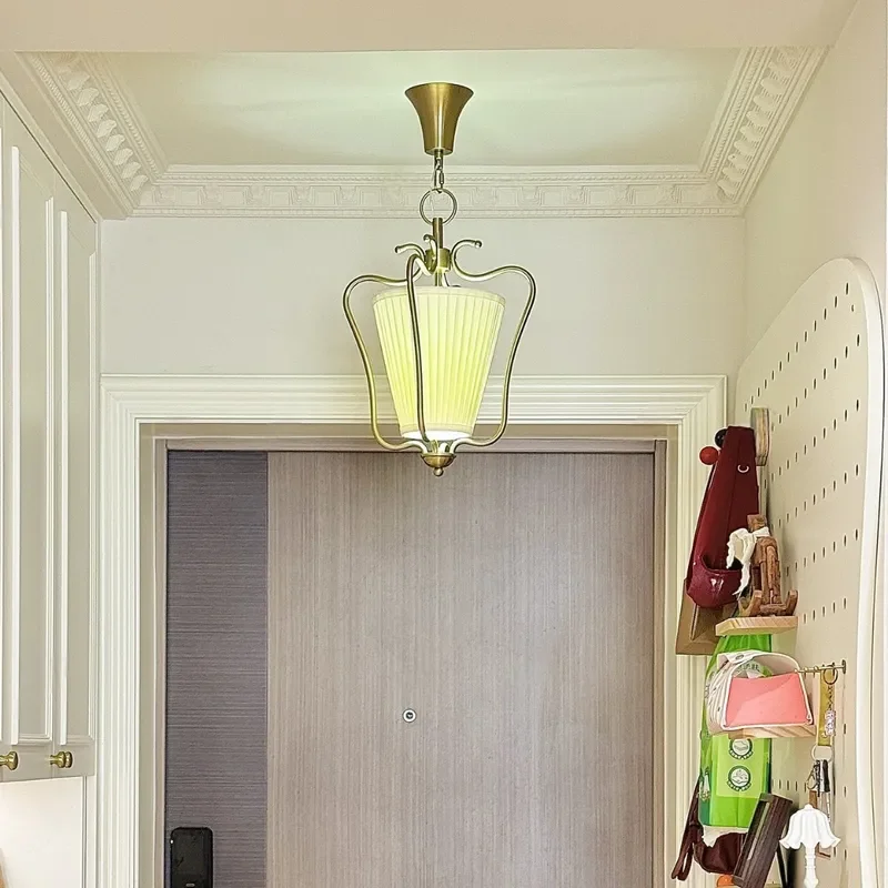 Vintage French Medieval Style Small Chandelier for Bedroom Bedside Entrance Retro American Design Eye Protection Lighting