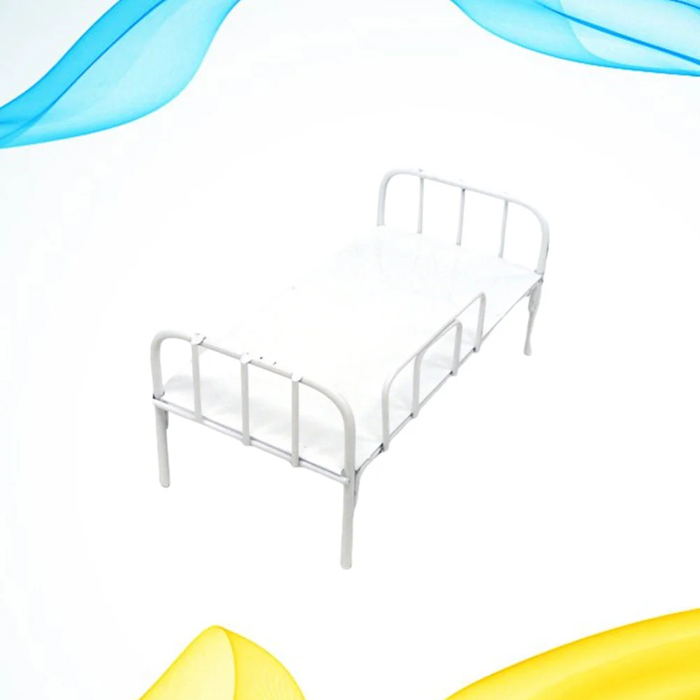 Alloy Ornament Miniature Iron Bed Dormitory Layout Prop Accessories Sleeping Green