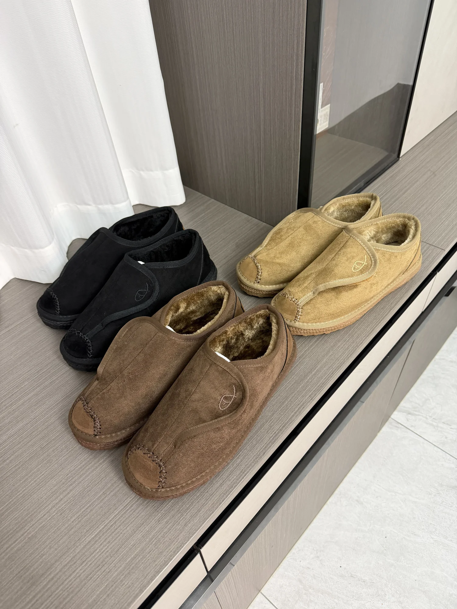

Men's Retro Warm Cotton Slippers One-Step Faux Suede Casual Shoes Company Style Low Cut Flat Rubber Sole Shoes