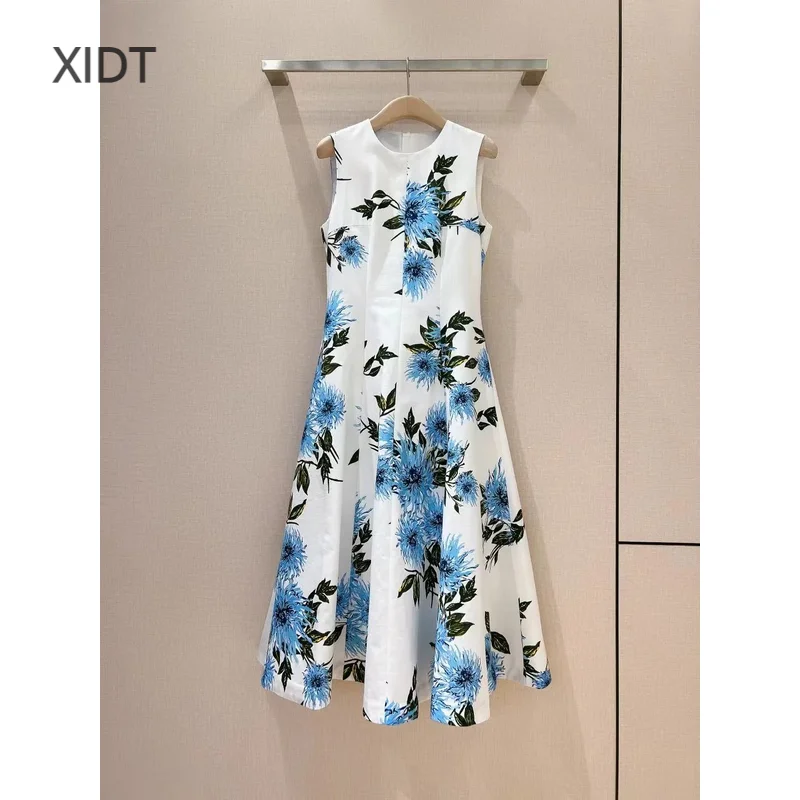 

2024 New and Latest Sleeveless Dress with Holiday Style Element Design Round Neck Blue Print Spliced Skirt hem