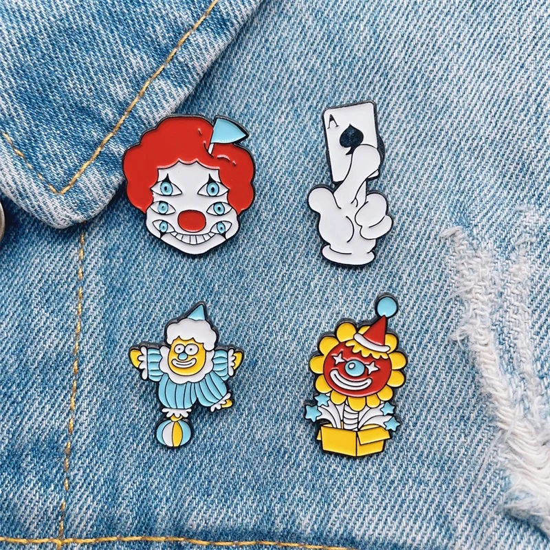 Creative Actor Character Joker Performance Enamel Brooch Sunflower Mask Gesture Fun Alloy Pins Badge Punk Jewelry Gift