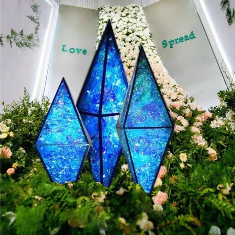 

Upscale Wedding Decoration Starry Sky Crystal Diamond Luminous Road Guide Film Coated Column For Party Ceiling Table Ornament