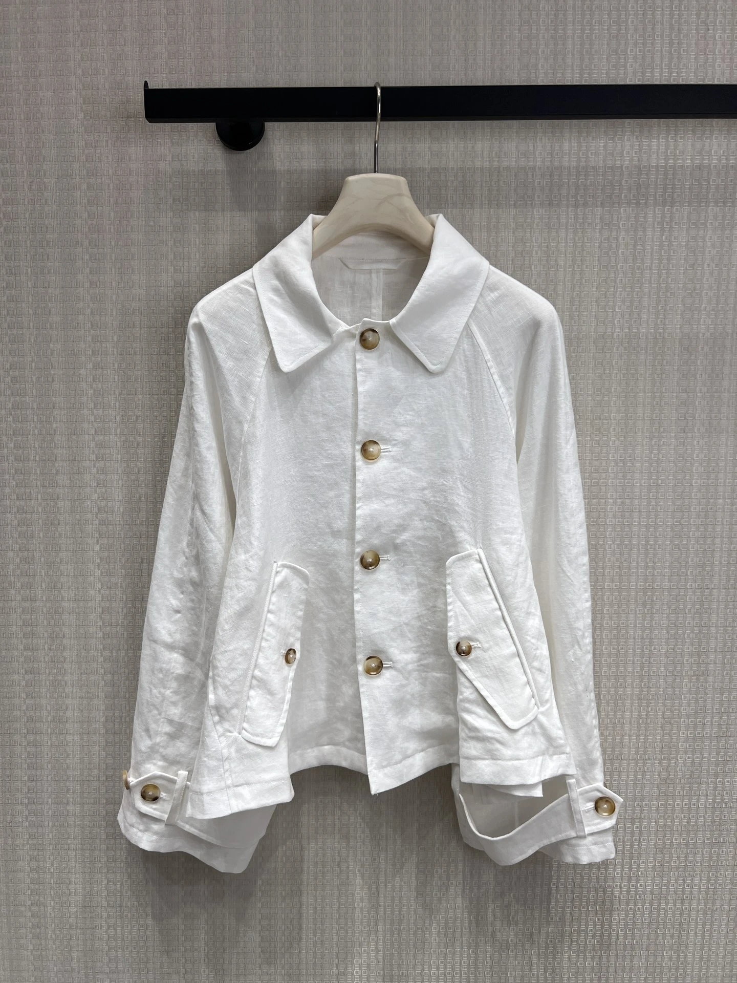 

Women's Casual Style Loose Fit Linen Jacket Short Length Slimming Effect Fashionable Casual Versatile Logo Embroidery