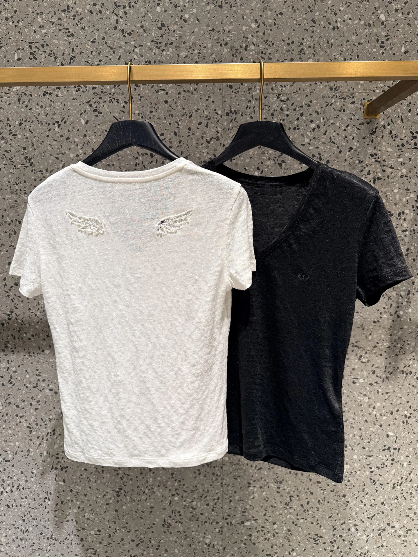 Elegant V-Neck Embroidered Loose T-Shirt Women's Summer Fashion Design South Oil Premium Women's Clothing Wing Detail Top
