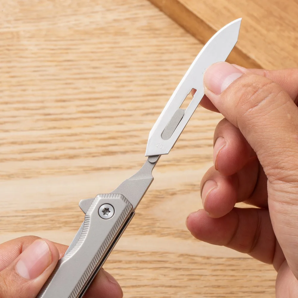 Imagem -05 - Mini Bisturi Faca Dobrável Edc Exterior Desembalagem Pocket Key Knife 60 Lâminas Lâmina Substituível Fast Open Aço Inoxidável