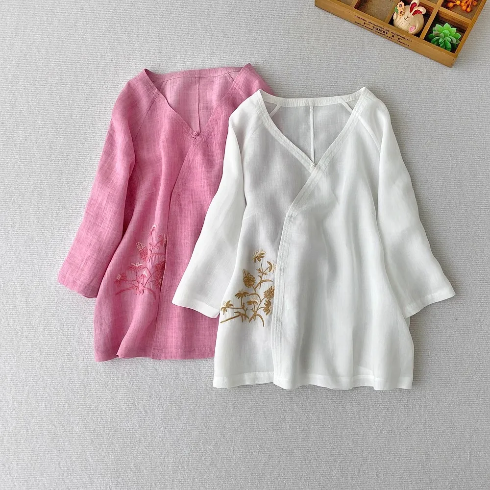 

Loose Women's Shirt V-Neck Embroidered Sleeveless Top Spring Autumn New Style Large Size Comfortable Casual Fashion