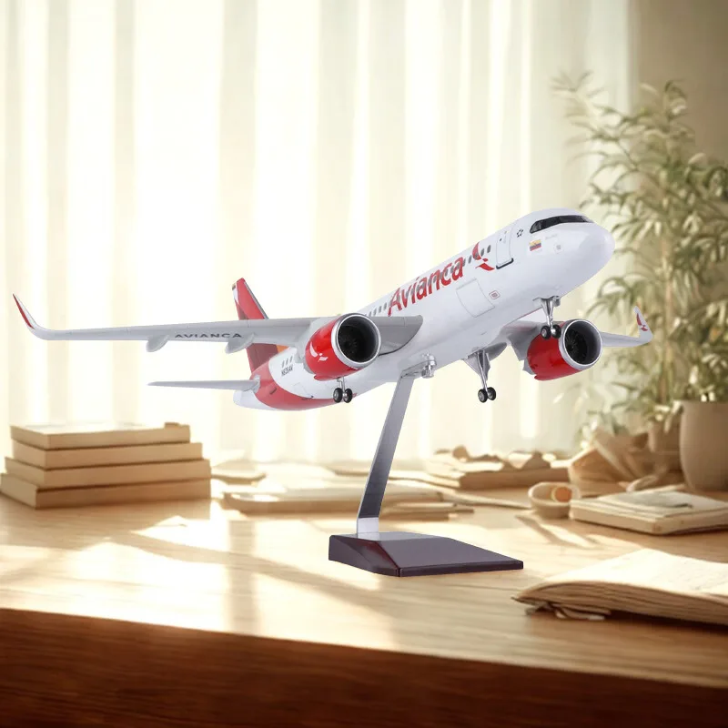 

A320 Colombia Avianca Airways 47CM 1:80 Scale Model Aircraft LED Light plane toy boys Die-casting Machine Collected Gifts