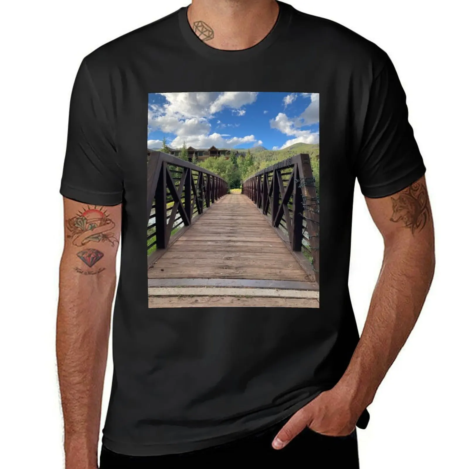 

Мужская хлопковая футболка с надписью Cross that bridge