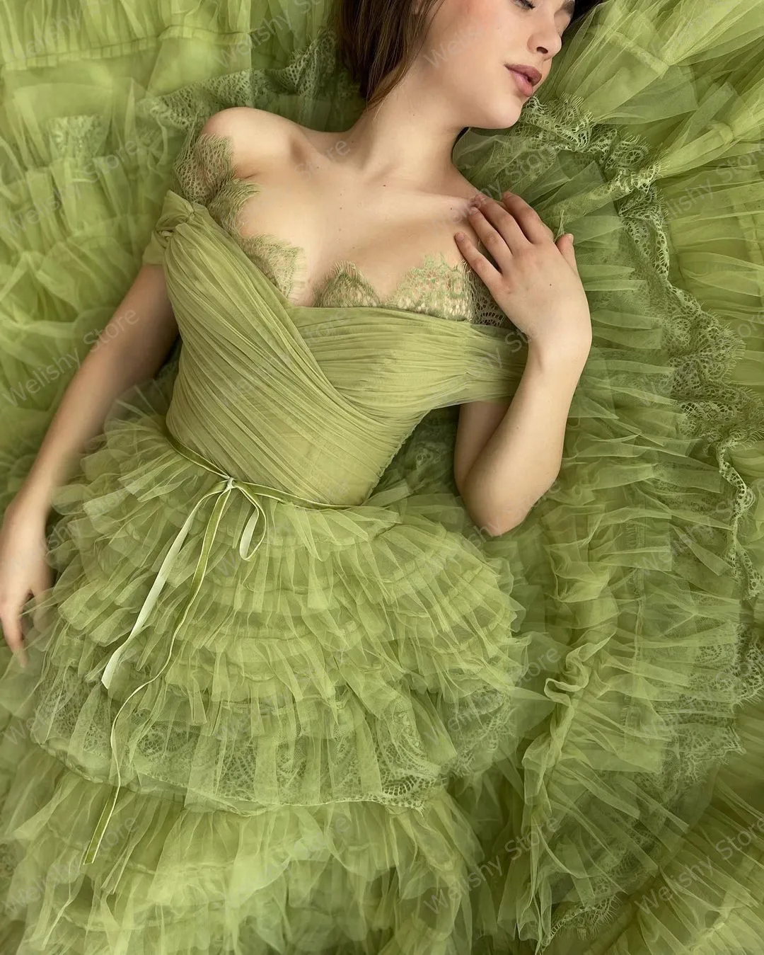 Grass Green Long Tulle Maxi Dresses Pretty Off Shoulder Ruffles Tiered A-line Women Party Dresses Floor Length Mesh Pageant Gown