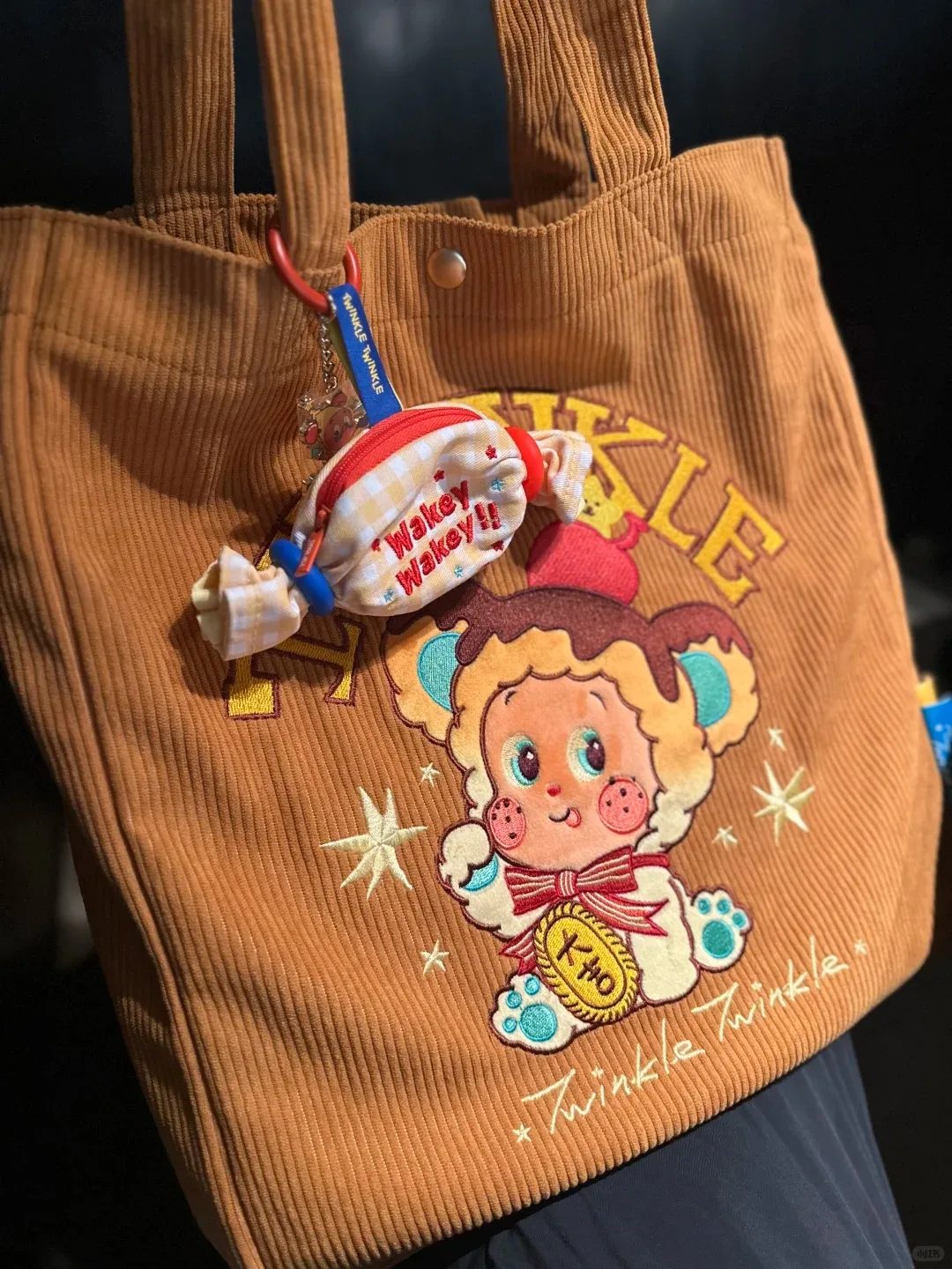 POPMART Star People Delicious Moments Series Wyjątkowa i Urocza Torba na Ramię Niespodzianka Kolekcja Świąteczna do Przebierania Prezentów