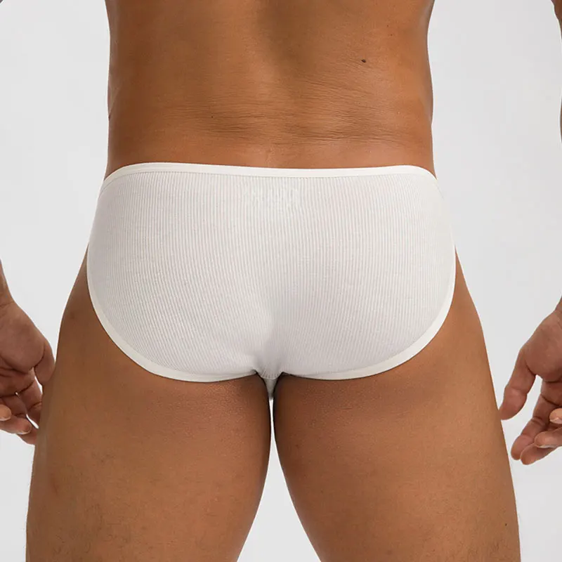 男性のためのシームレスな腕立て伏せブリーフ,柔らかく通気性のある下着,セクシーな男性のパンティー,大きなバッグ