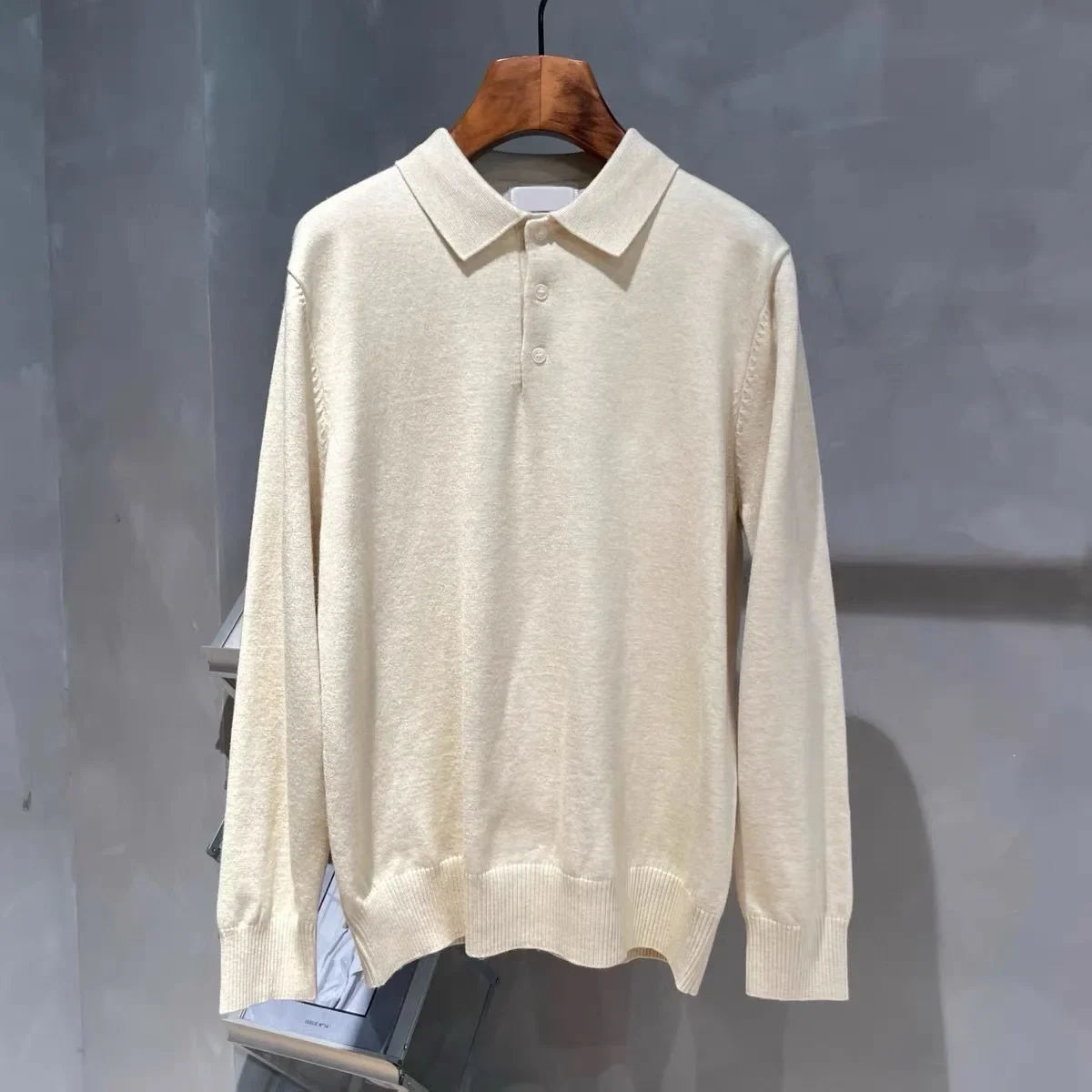 

BC Italian lapel solid color plush long-sleeved POLO shirt