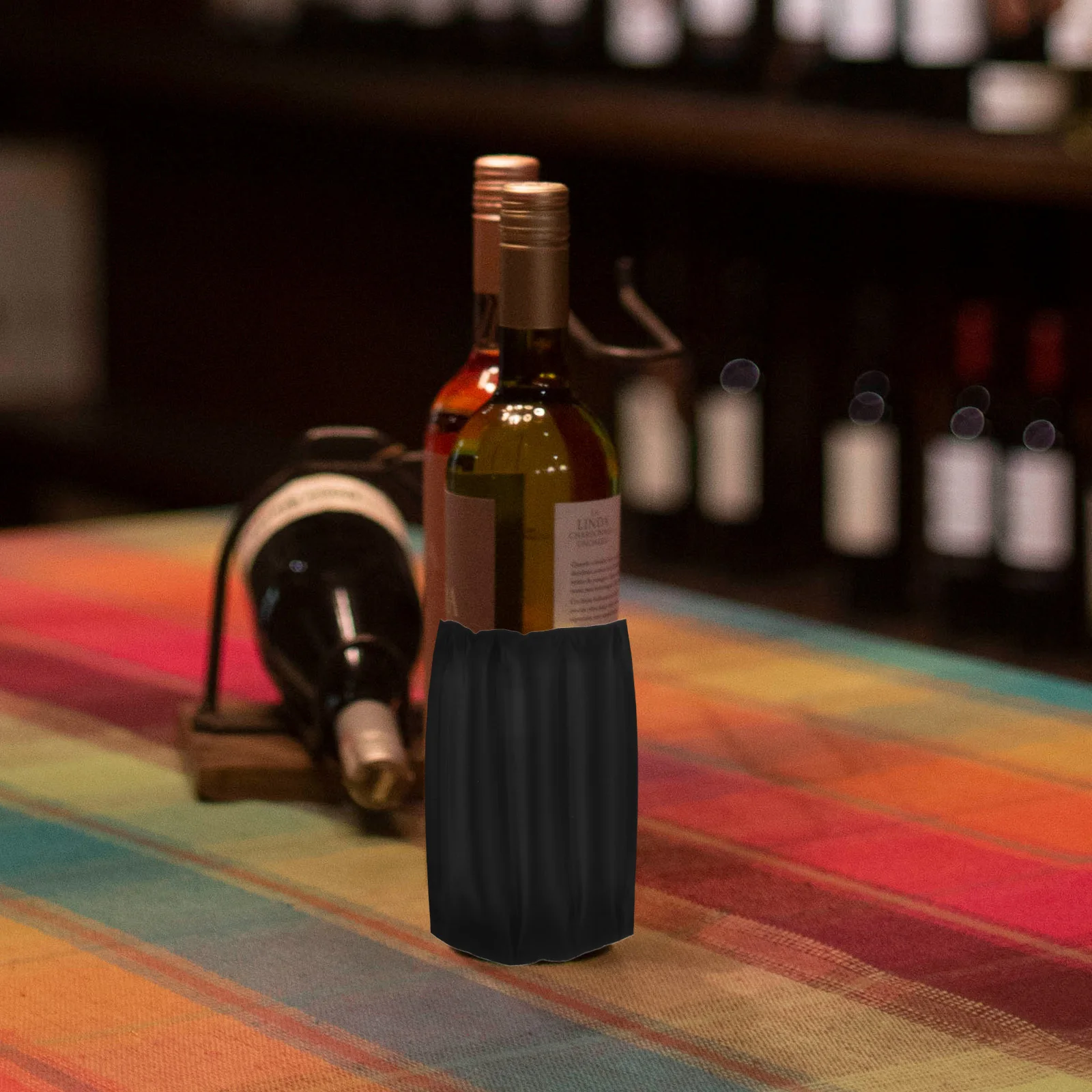 

Wine Bottle Cooler Sleeve Black Gel Chiller Reusable Portable Insulated Wine Chiller Sleeve for Outdoor Camping Picnic