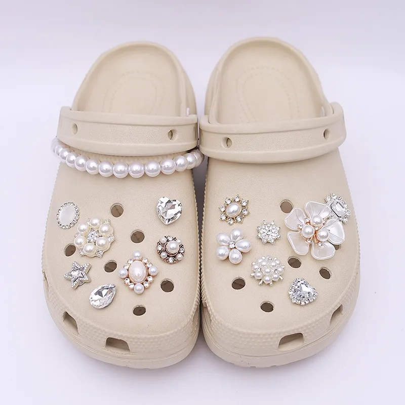 15-teiliges Modisches Schuh-Charms-Set für Sandalen und Clogs, DIY-Zubehör, Strass-Perlen-Kette, Personalisierte Schuhdekoration für Damen – Detail 4