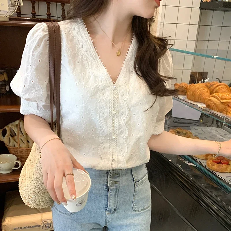 Chic Hollow Out Lace Short Puff Sleeve Woman Shirts Korean Summer Peter Pan Collar Blouse Women Fashion Elegant Loose Tops