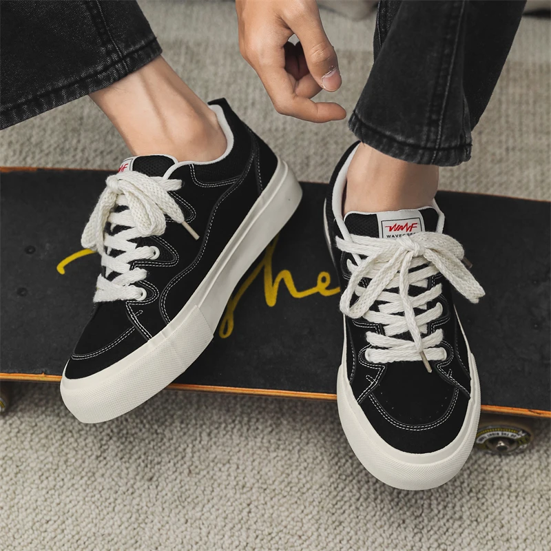 

Men's Premium Suede Skate Shoes Non-Slip Wear-Resistant Slip-Resistant Streetwear Breathable Lightweight Sports Shoes Retro