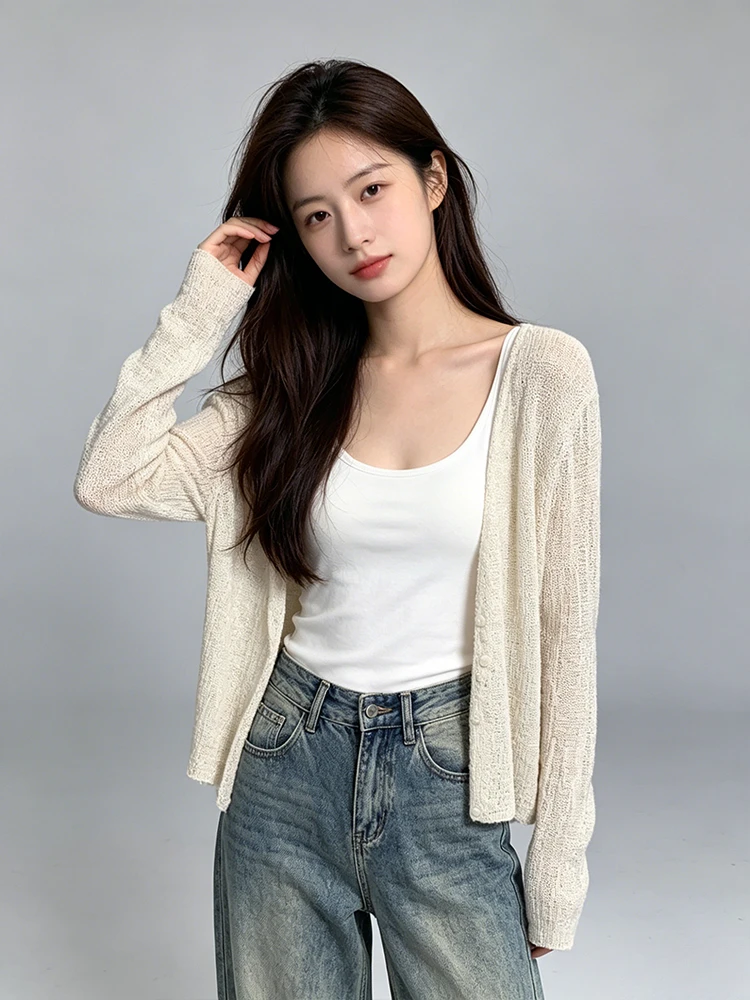 Elegant Women's Button-Up V-Neck UV Protection Jacket Lightweight Beautiful Short Outerwear Summer 2026 New Unique Style