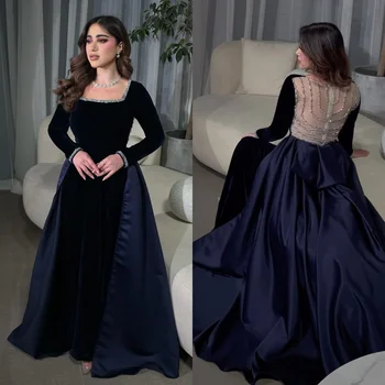 Maßgeschneidertes Ballkleid aus Jersey mit drapiertem Perlenstickerei, quadratischer Ausschnitt, maßgeschneiderter Anlass, lang, Saudi-Arabien