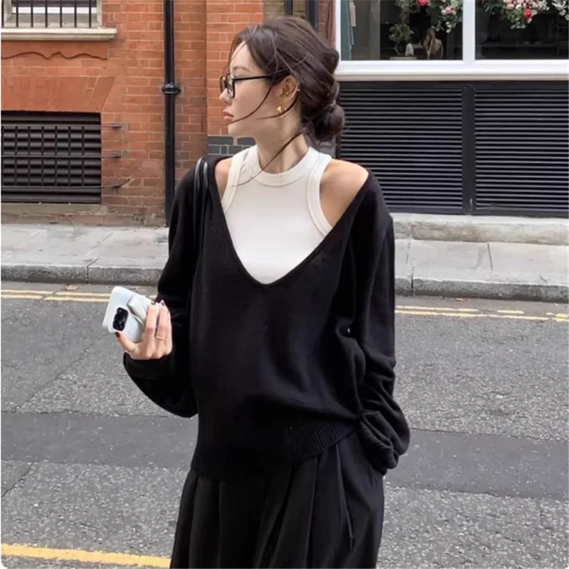 

Корейский шикарный осенний новый дизайн, вязаный свитер из 2 предметов, базовая белая майка с длинными рукавами и открытыми плечами, глубокий V-образный вырез, свободный повседневный пуловер