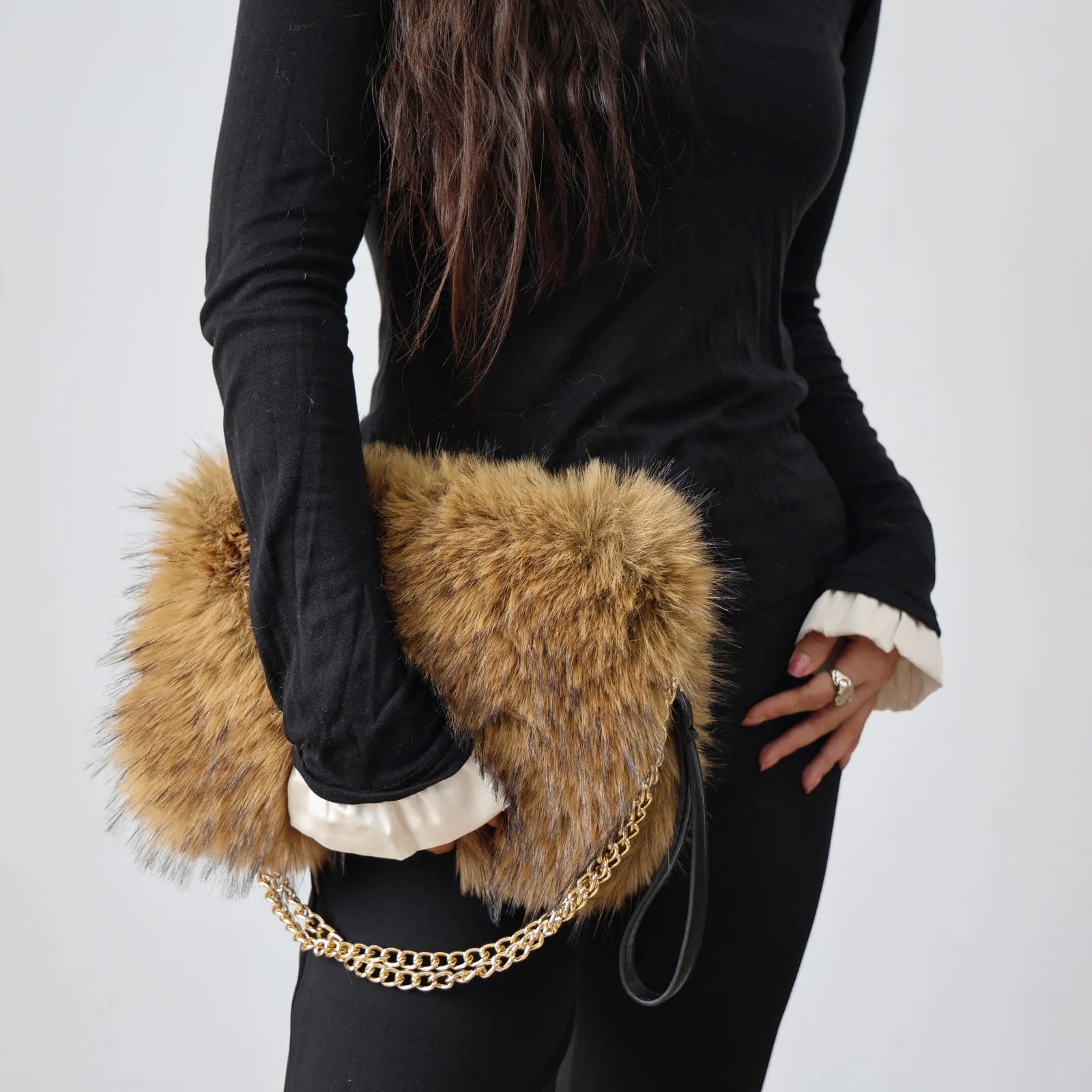 

Women Chain Square Bag Casual Faux Fur Tote Bag Versatile Fuzzy Crossbody Bag Soft Cute Fall Winter Female Purse