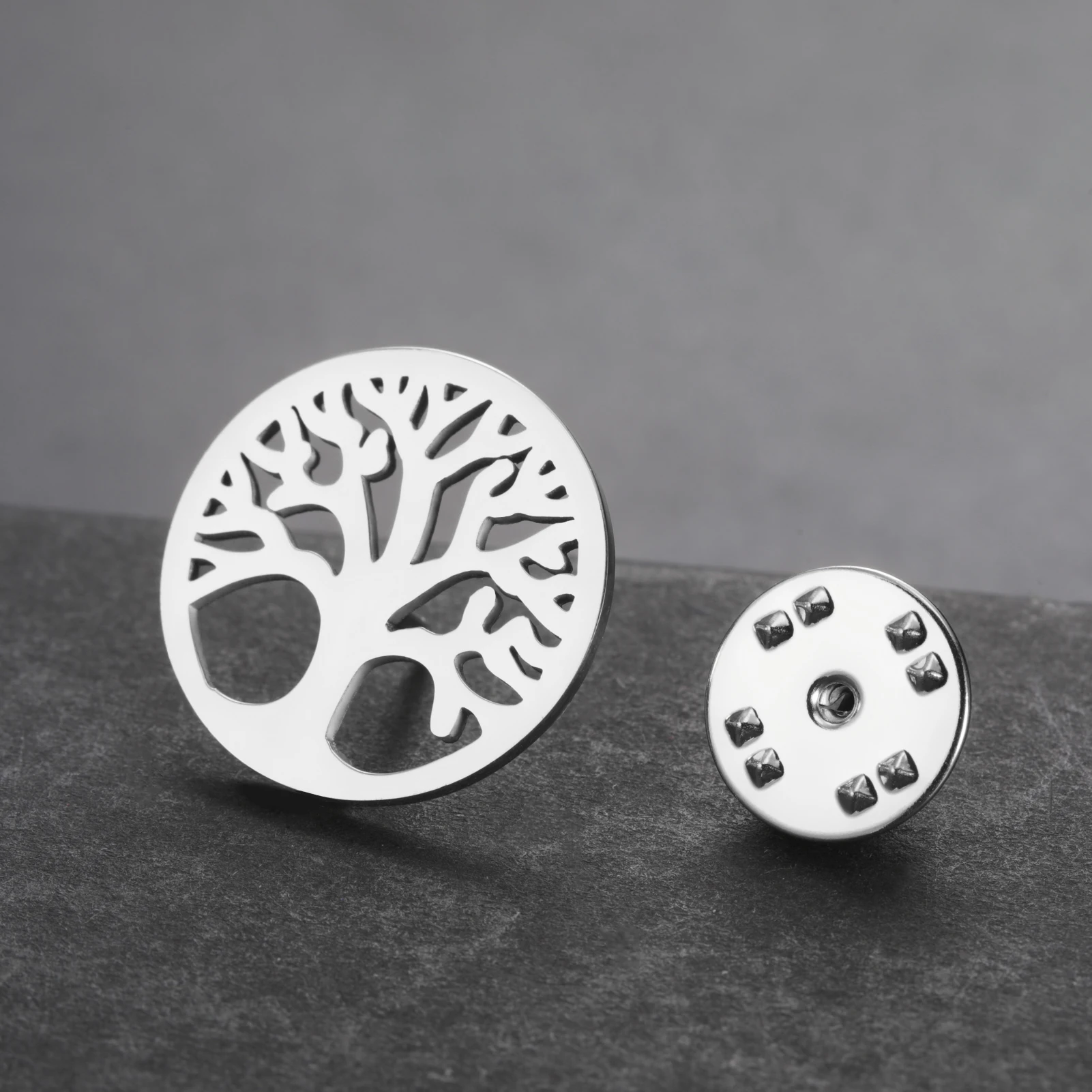 Skyrim Edelstahl Baum des Lebens Runde Brosche für Frauen Männer Hemd Anzug Abzeichen Anstecknadel Amulett Zubehör Geschenk