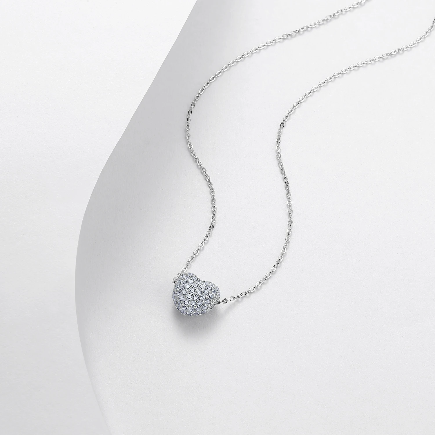Silver Plated 18K White Gold Round Mosan Diamond Full Set Heart Necklace 0.67ct