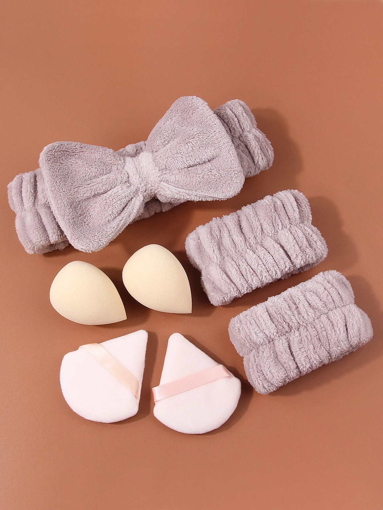 Juego de brochas de maquillaje y esponja de belleza, esponja triangular, huevo de belleza, diadema, kit removedor de pulsera, herramienta de maquillaje, regalo, juego de 17 piezas