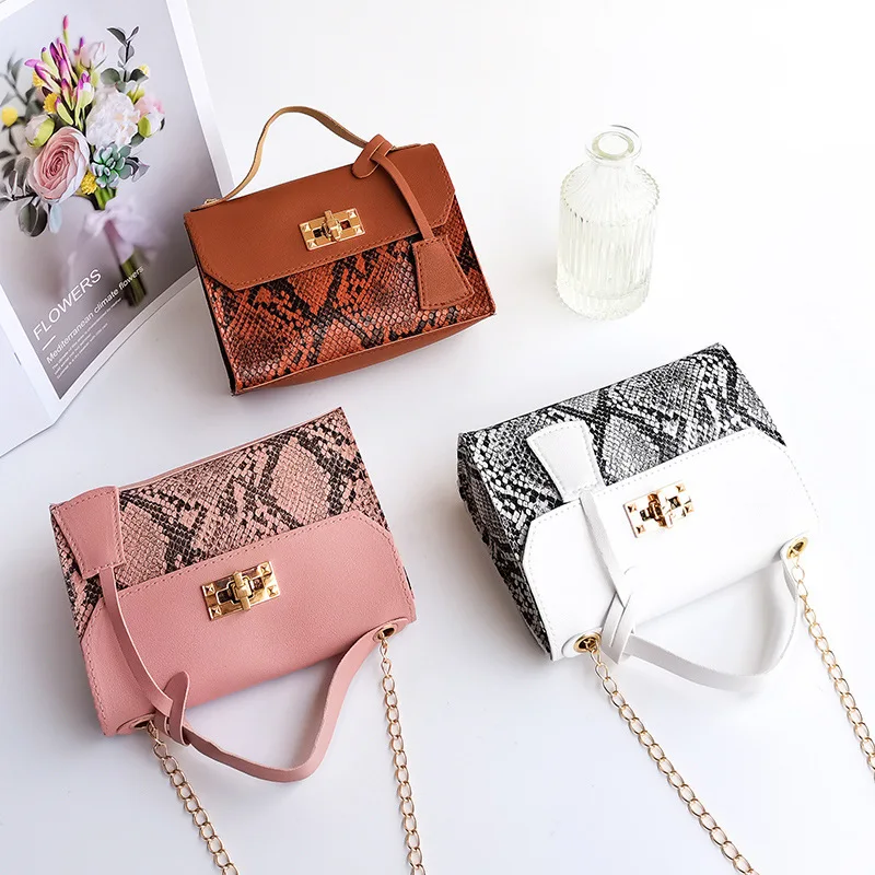 Women\'s Bag 2023 Vintage Snake Pattern Handheld One Shoulder Crossbody Bag Mobile Phone Bag Korean Version Oblique Hanging Bag