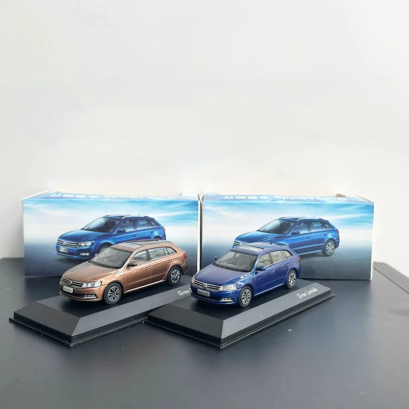 

1:43 Scale Gran Lavida Alloy Car Model Collection Ornaments