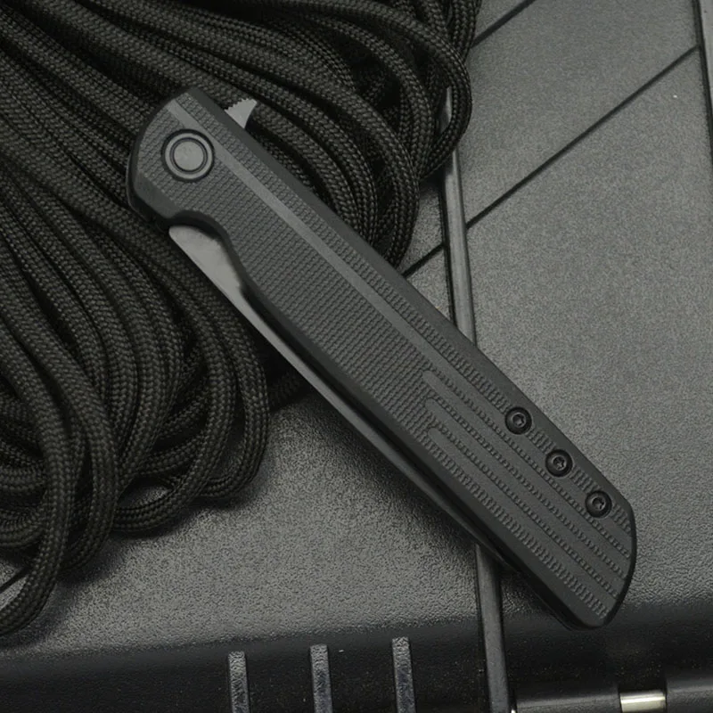 Coltello pieghevole Field Camping Style Edc, con lama in acciaio 8Cr, manico in nylon e fibra di vetro. È un strumento di sopravvivenza essenziale per escursioni, avventure e campeggio, adatto come regalo di Natale, compleanno o Natale per la festa del papà.