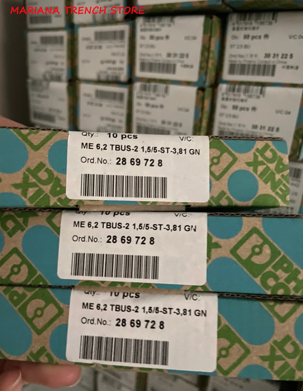 2869728 for Phoenix ME 6,2 TBUS-2 1,5/5-ST-3,81 GN - DIN Rail Bus Connectors